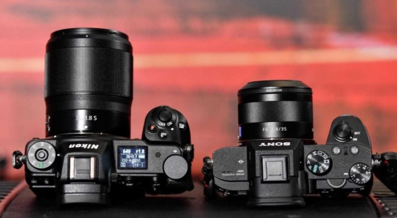 Nikon Z6 vs. Sony A7III Similarities